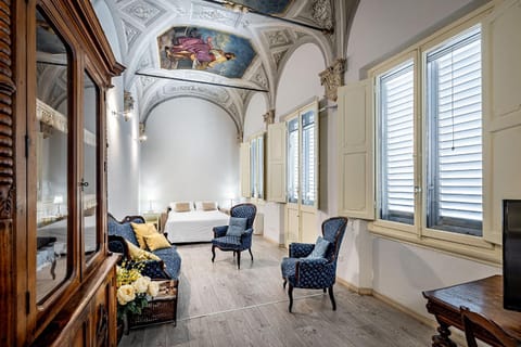Seating area, Bedroom