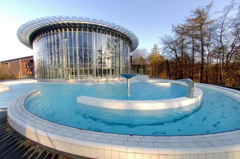 Spa and wellness centre/facilities, Pool view, Swimming pool