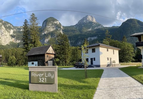 Property building, Spring, Summer, Mountain view