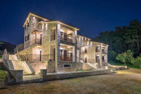 Facade/entrance, Night
