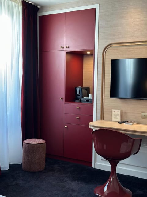 TV and multimedia, Coffee/tea facilities, minibar