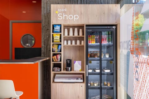 Restaurant/places to eat, Restaurant/places to eat