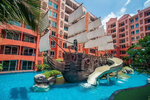 Communal lounge/ TV room, Day, Activities, Children play ground, Garden, Balcony/Terrace, Fitness centre/facilities, Fitness centre/facilities, Beach, Beach, Aqua park, Aqua park, On site, Area and facilities, Swimming pool, Swimming pool, Entertainment, Entertainment