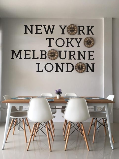 Restaurant/places to eat, Communal lounge/ TV room, Decorative detail