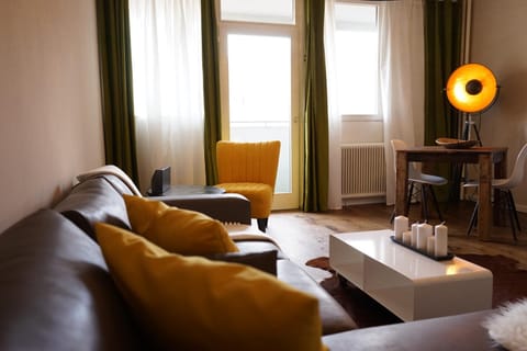 Living room, Photo of the whole room