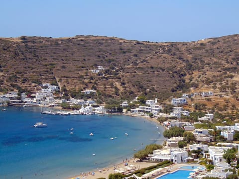 Bird's eye view, Location