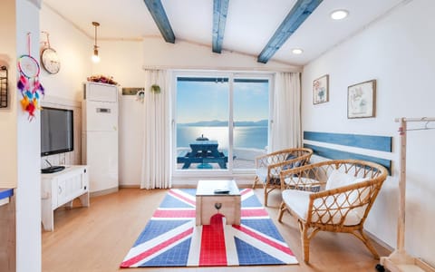 Living room, Sea view