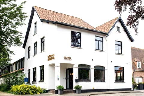 Property building, Day