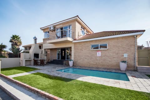 BBQ facilities, Sea view, Swimming pool