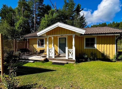 Property building, Garden, Balcony/Terrace