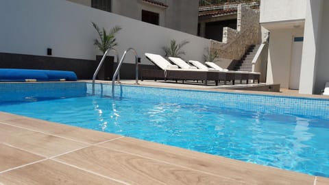 Swimming pool, Swimming pool, sunbed