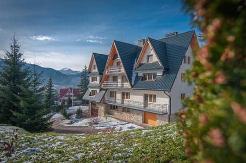 Property building, Neighbourhood, Area and facilities