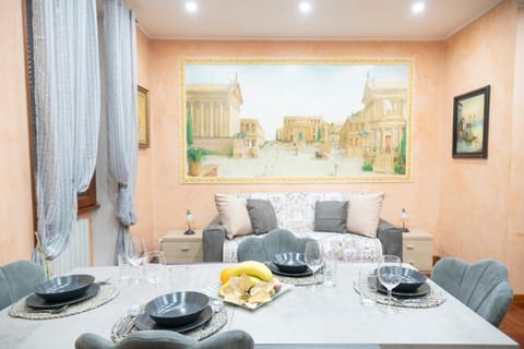 Photo of the whole room, Dining area