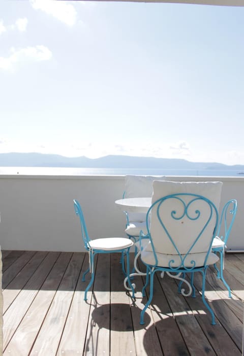 Patio, Dining area