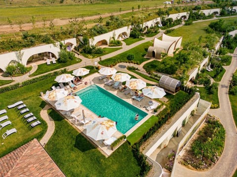 Property building, Bird's eye view, Swimming pool, sunbed