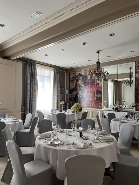 Meeting/conference room