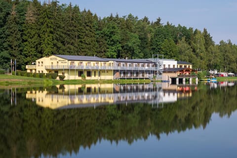 Property building, Lake view, Location