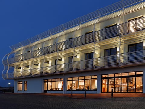 Property building, Facade/entrance