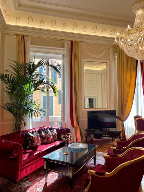 TV and multimedia, Living room, Seating area