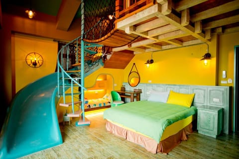 bunk bed