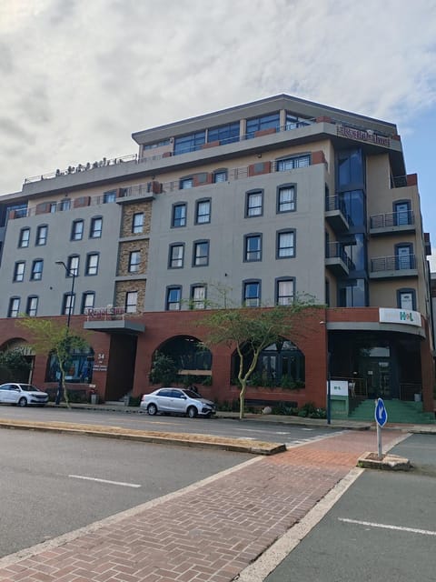 Property building, Day, Neighbourhood, Street view, Location