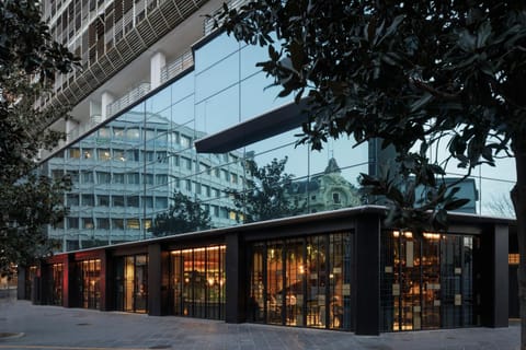 Facade/entrance