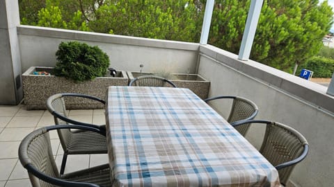 Patio, Day, View (from property/room), Balcony/Terrace