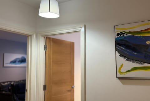 24-7 Secured City Centre Apartments with Free Underground Parking and WiFi Apartment in Birmingham