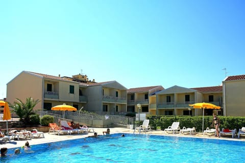 Property building, Swimming pool