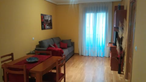 Communal lounge/ TV room, TV and multimedia, Lounge or bar, Dining area