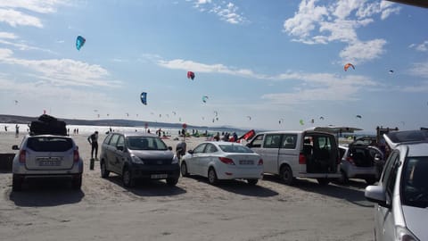 Restaurant/places to eat, Windsurfing