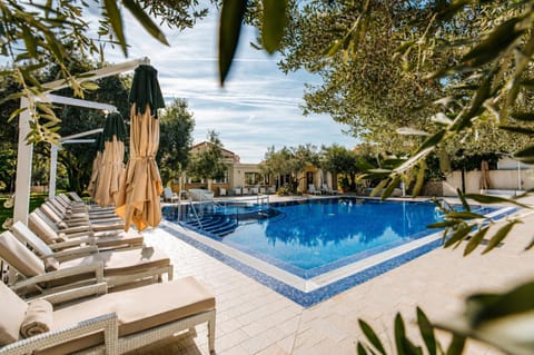 Pool view, Swimming pool