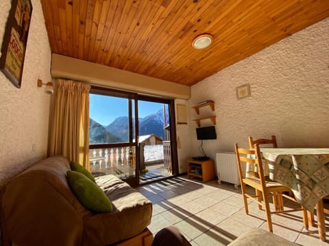 Champagny Ski Studio - Le Dahut Apartment in Champagny-en-Vanoise
