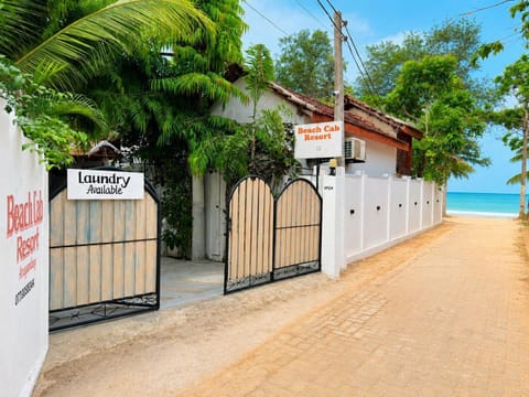 Property building, Beach, Logo/Certificate/Sign