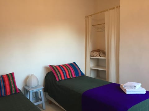 Bed, Photo of the whole room, Decorative detail, Bedroom