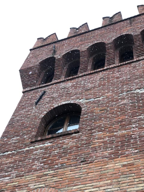 Facade/entrance, Decorative detail