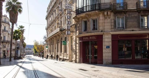 Property building, Facade/entrance