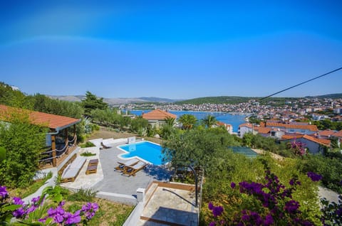 Sea view, Swimming pool