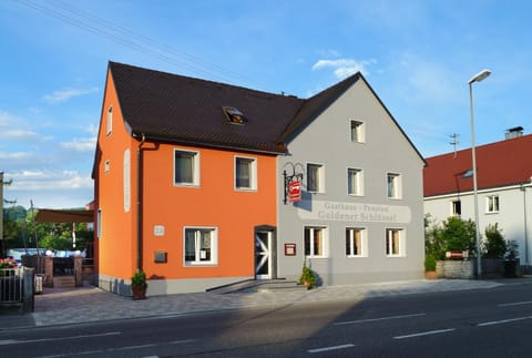 Facade/entrance