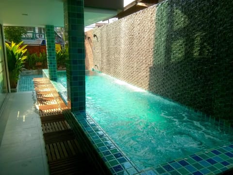 Decorative detail, Swimming pool