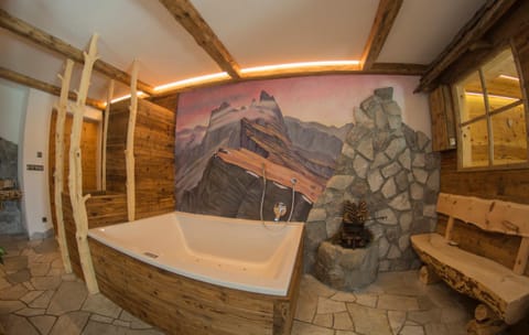 Hot Tub, Spa and wellness centre/facilities