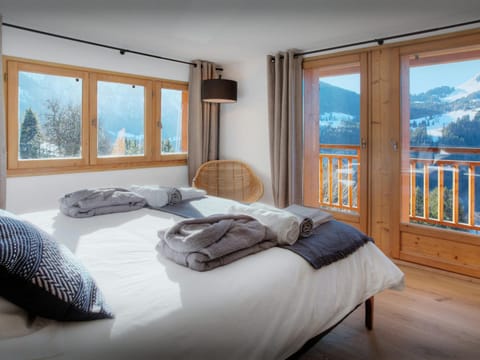 Bed, View (from property/room), Bedroom, Mountain view
