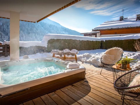 Garden, Hot Tub, Balcony/Terrace, Seating area