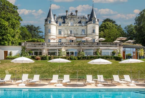 Property building, Restaurant/places to eat, Swimming pool, Breakfast