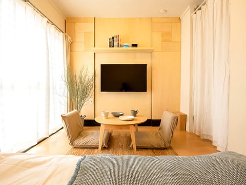 TV and multimedia, Living room, Photo of the whole room, Bedroom