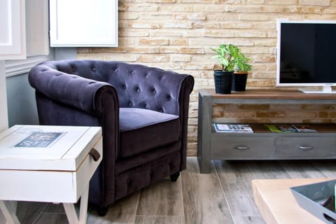 Living room, Decorative detail