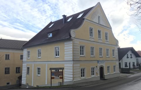 Property building, Facade/entrance