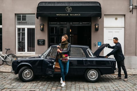 Facade/entrance, Property logo or sign