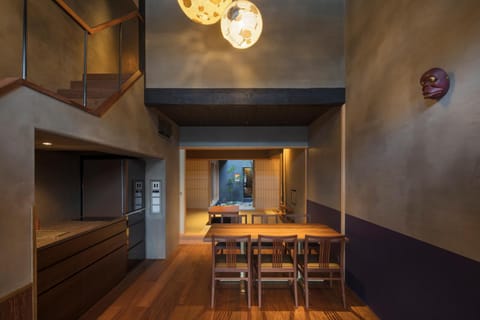 Photo of the whole room, Dining area