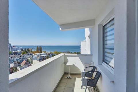 Day, Natural landscape, View (from property/room), Balcony/Terrace